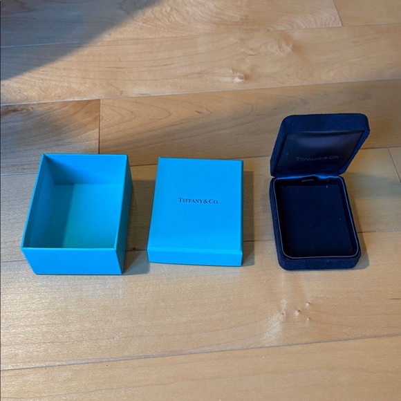 Tiffany Paloma’s Graffiti Music Note Pendant - Picture 11 of 11